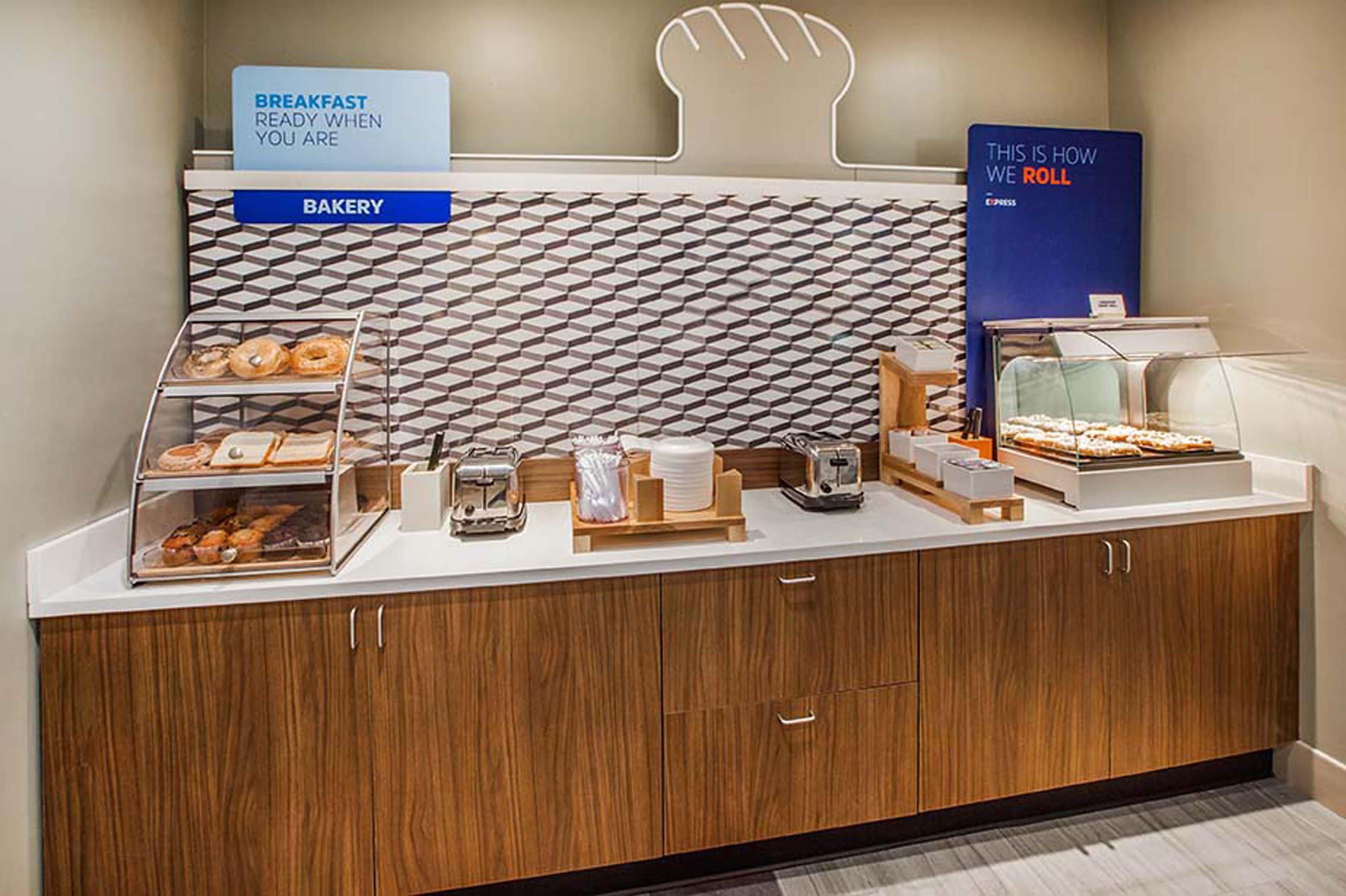Holiday Inn Express Hotel & Suites Raleigh North - Wake Forest By Ihg Extérieur photo